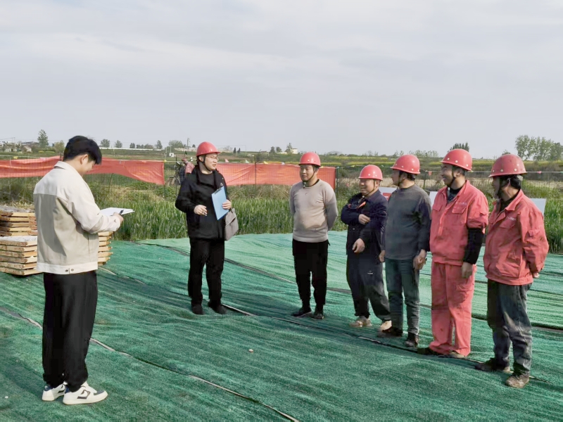 唐建华赴凤阳县天井铺项目一线调研指导